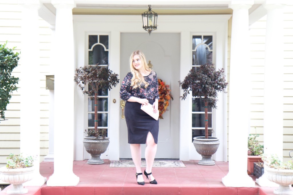 November Stitch Fix Review - Floral Blouse, Vintage Clutch and Heels 