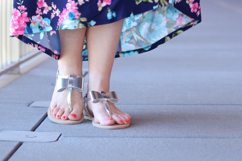 Silver Metallic Bow Sandals 