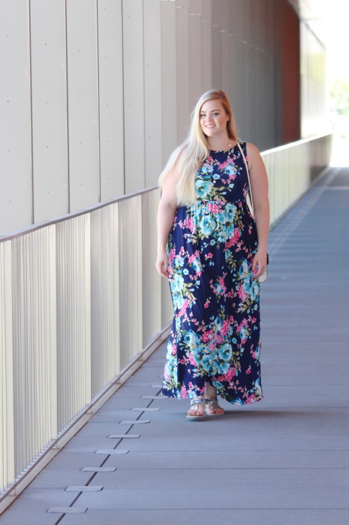 Plus Size Maxi Dress for Summer 